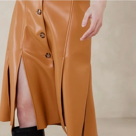 NWT Banana Republic Seamed Vegan Leather Midi Skirt - Picture 3 of 6